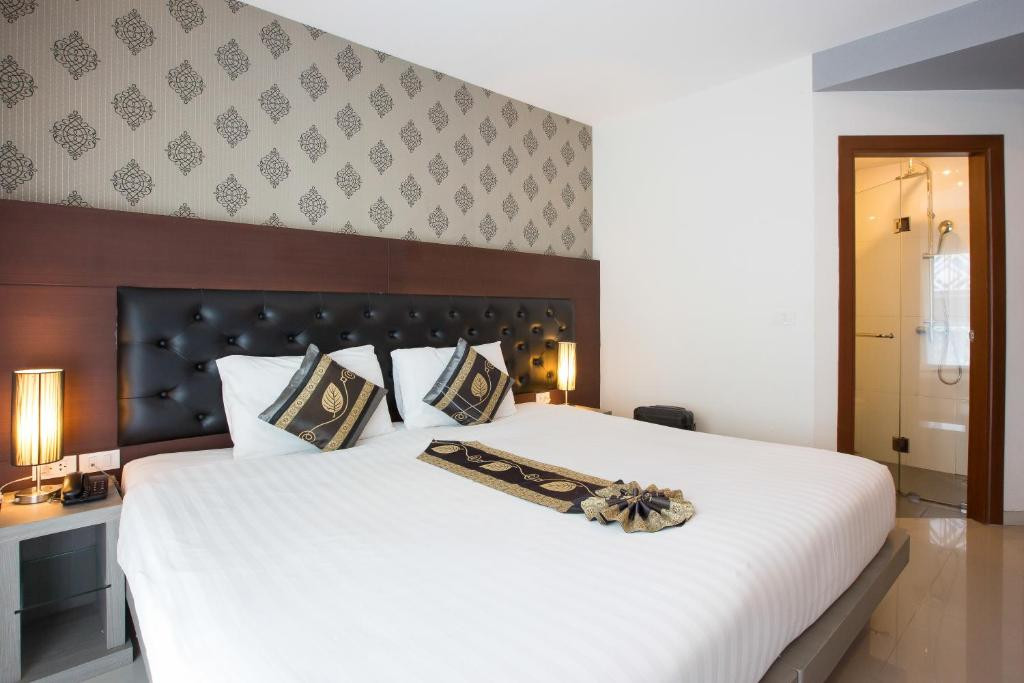 HEMINGWAYS SILK HOTEL 3*