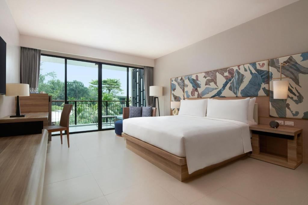 LE MERIDIEN PHUKET MAI KHAO BEACH RESORT 5*