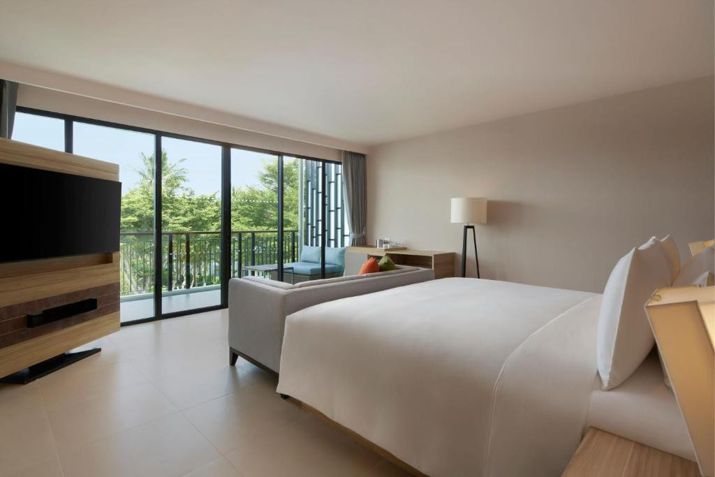 LE MERIDIEN PHUKET MAI KHAO BEACH RESORT 5*