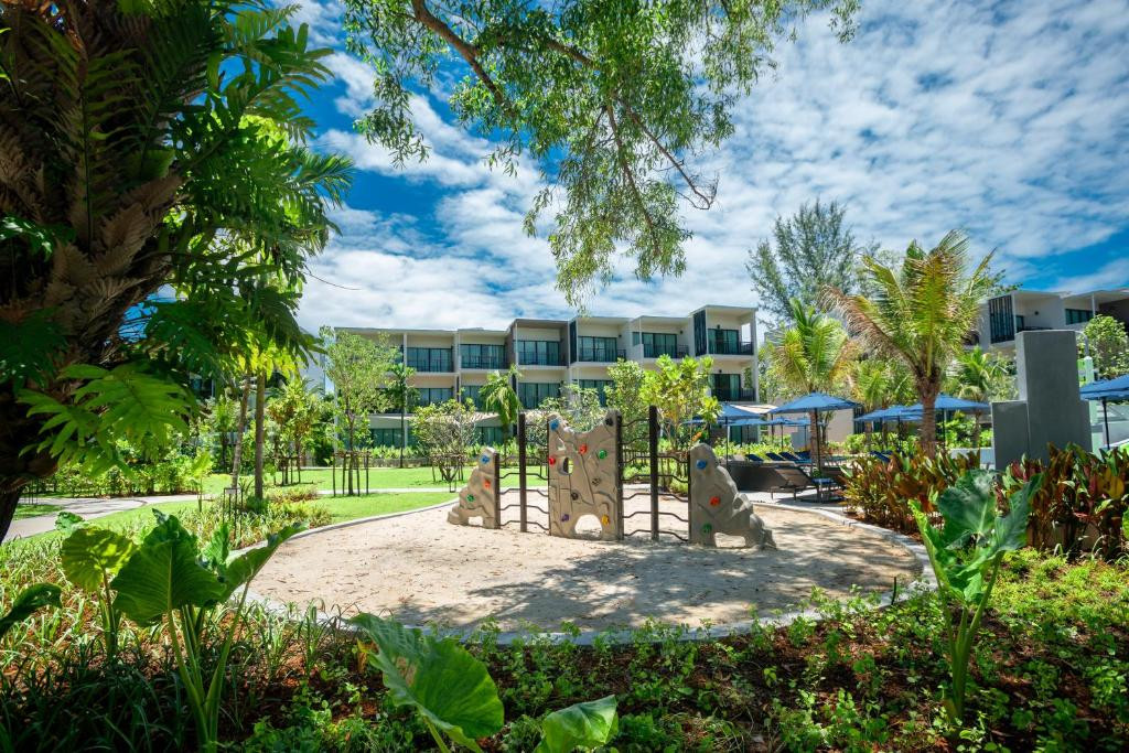 LE MERIDIEN PHUKET MAI KHAO BEACH RESORT 5*
