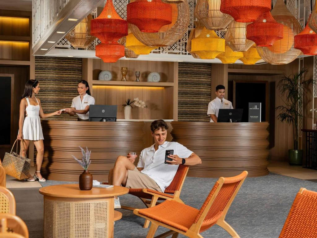 ANDAMAN BEACH HOTEL PHUKET HANDWRITTEN COLLECTION 4*