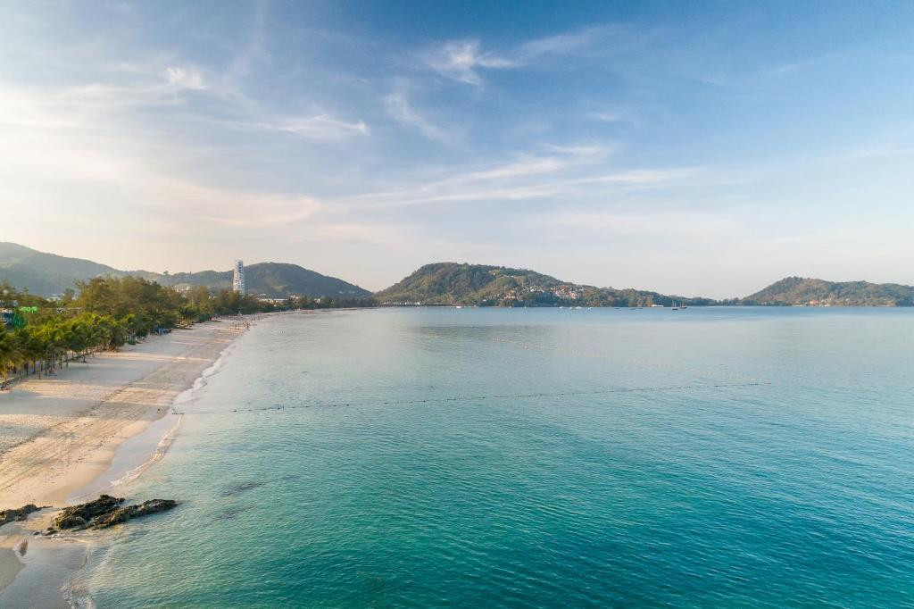 ANDAMAN BEACH HOTEL PHUKET HANDWRITTEN COLLECTION 4*