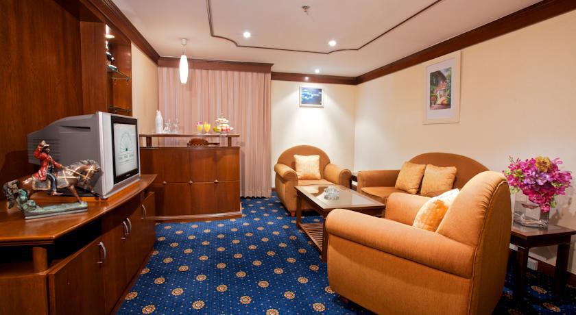 CROSS VIBE BANGKOK SRINAKARIN (EX. KING PARK AVENUE) 4*