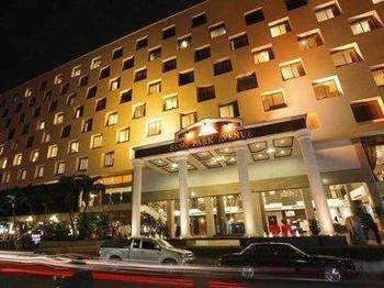 CROSS VIBE BANGKOK SRINAKARIN (EX. KING PARK AVENUE) 4*