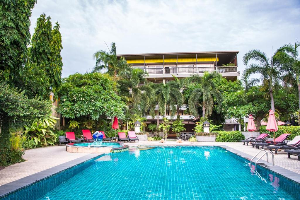 LANTANA PATTAYA HOTEL & RESORT 3*