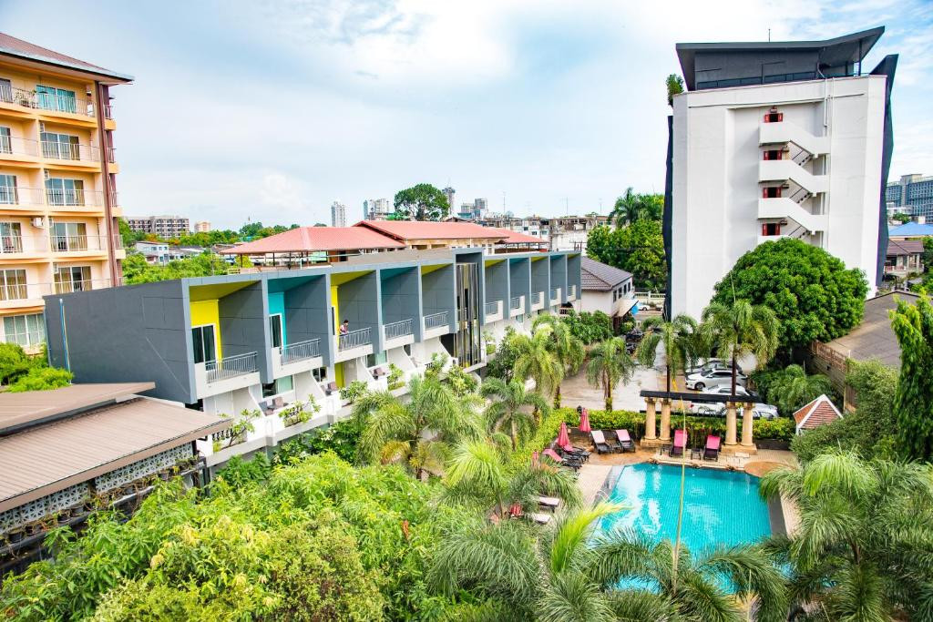 LANTANA PATTAYA HOTEL & RESORT 3*