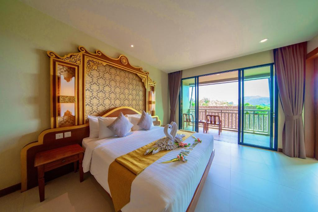 MAIKHAO PALM BEACH RESORT 4*