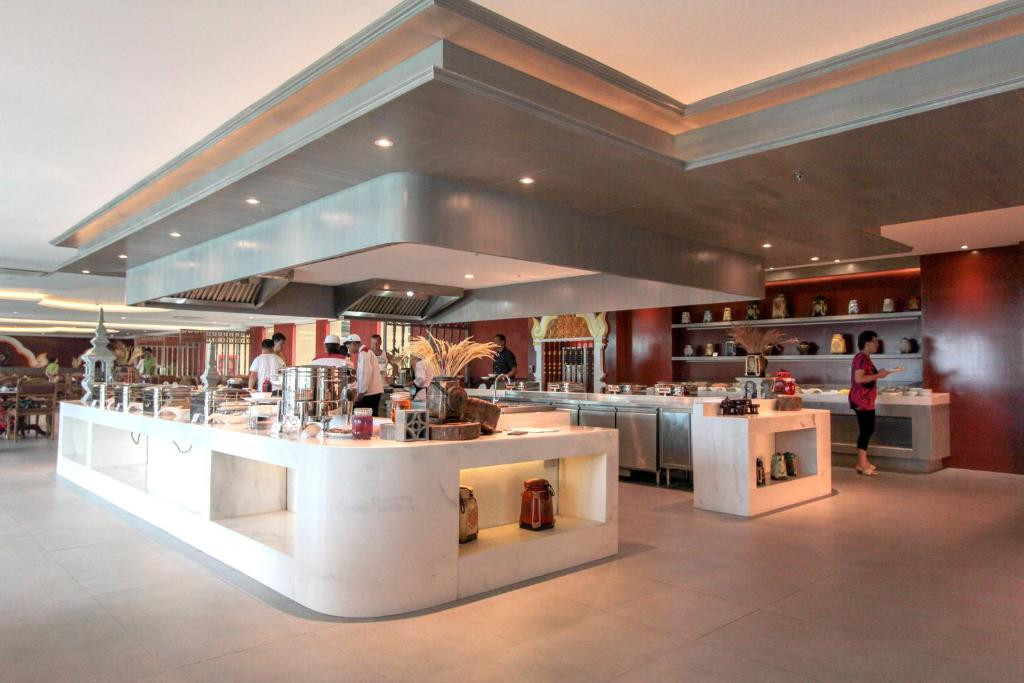 MAIKHAO PALM BEACH RESORT 4*