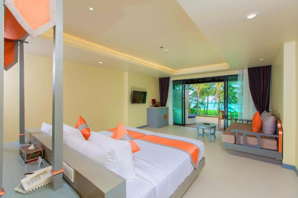 MAIKHAO PALM BEACH RESORT 4*