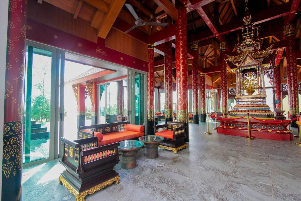 MAIKHAO PALM BEACH RESORT 4*