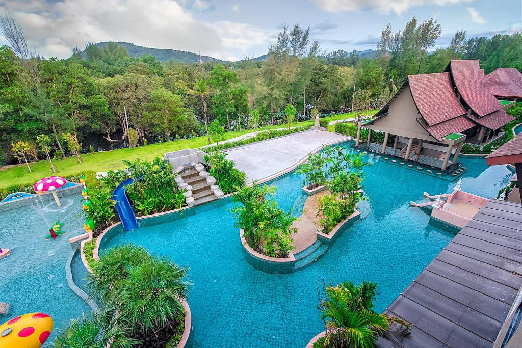MAIKHAO PALM BEACH RESORT 4*