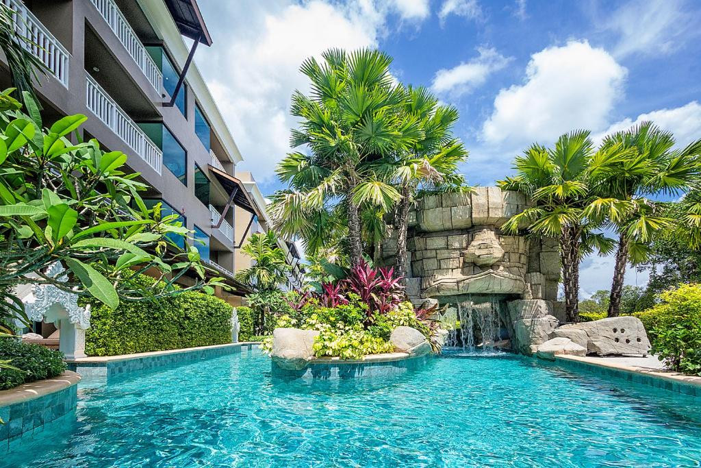 MAIKHAO PALM BEACH RESORT 4*