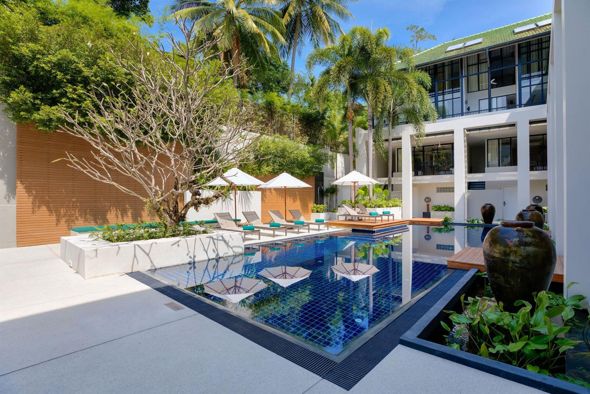 OUTRIGGER SURIN BEACH RESORT (EX. MANATHAI SURIN PHUKET) 4*