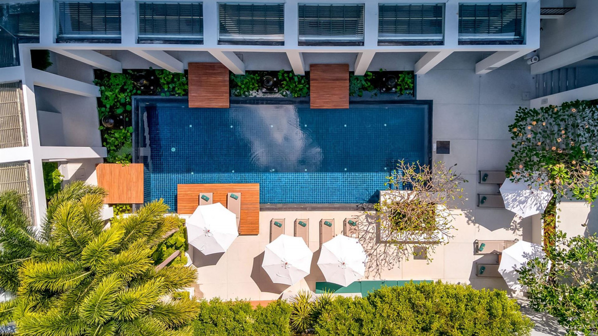 OUTRIGGER SURIN BEACH RESORT (EX. MANATHAI SURIN PHUKET) 4*