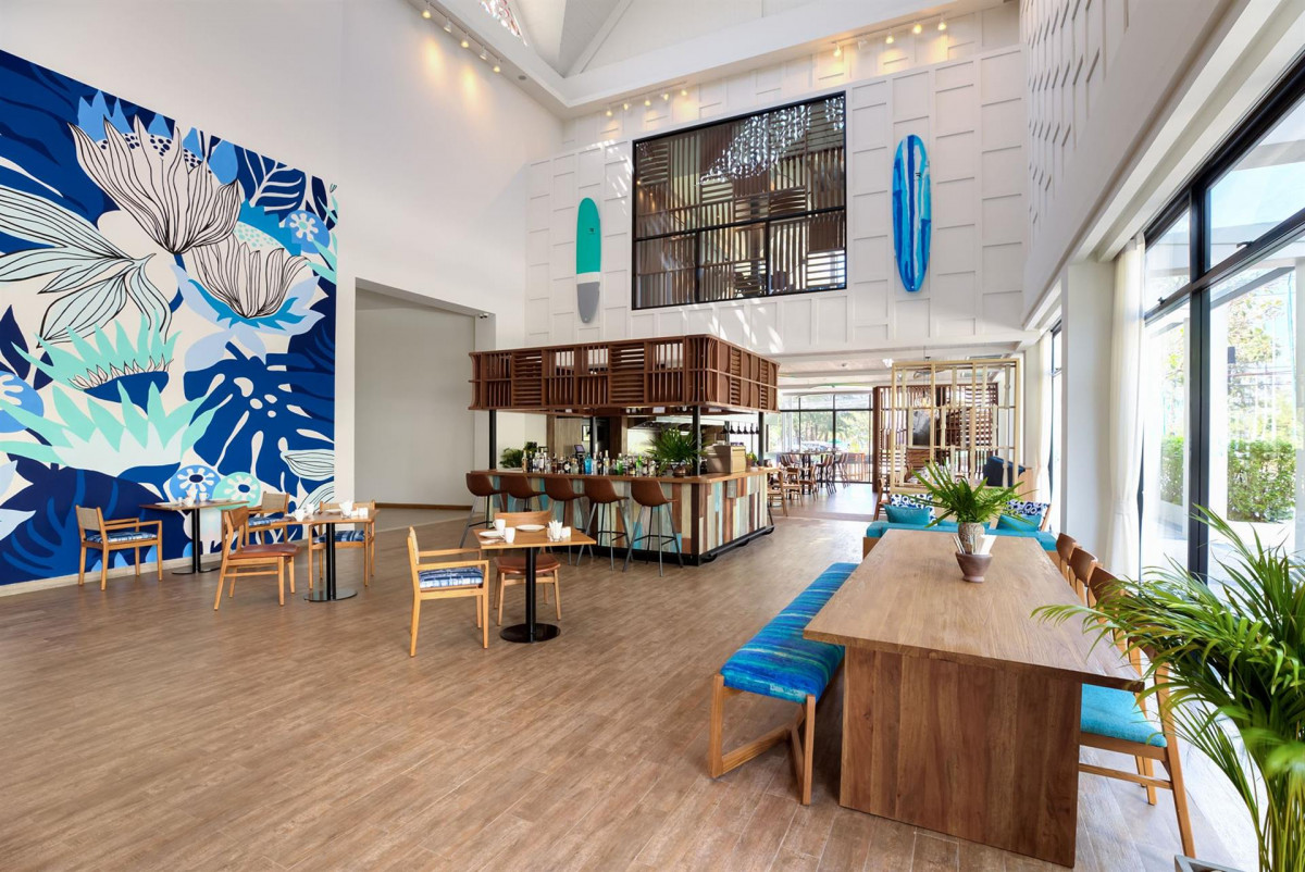 OUTRIGGER SURIN BEACH RESORT (EX. MANATHAI SURIN PHUKET) 4*
