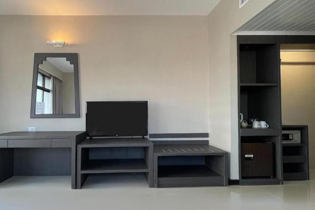 PINNACLE LUMPINEE PARK 3*