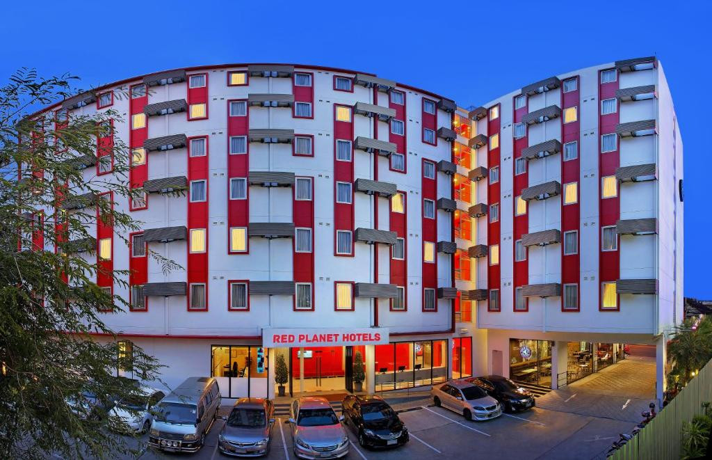 EASY PLANET PATTAYA (EX. RED PLANET) 3*