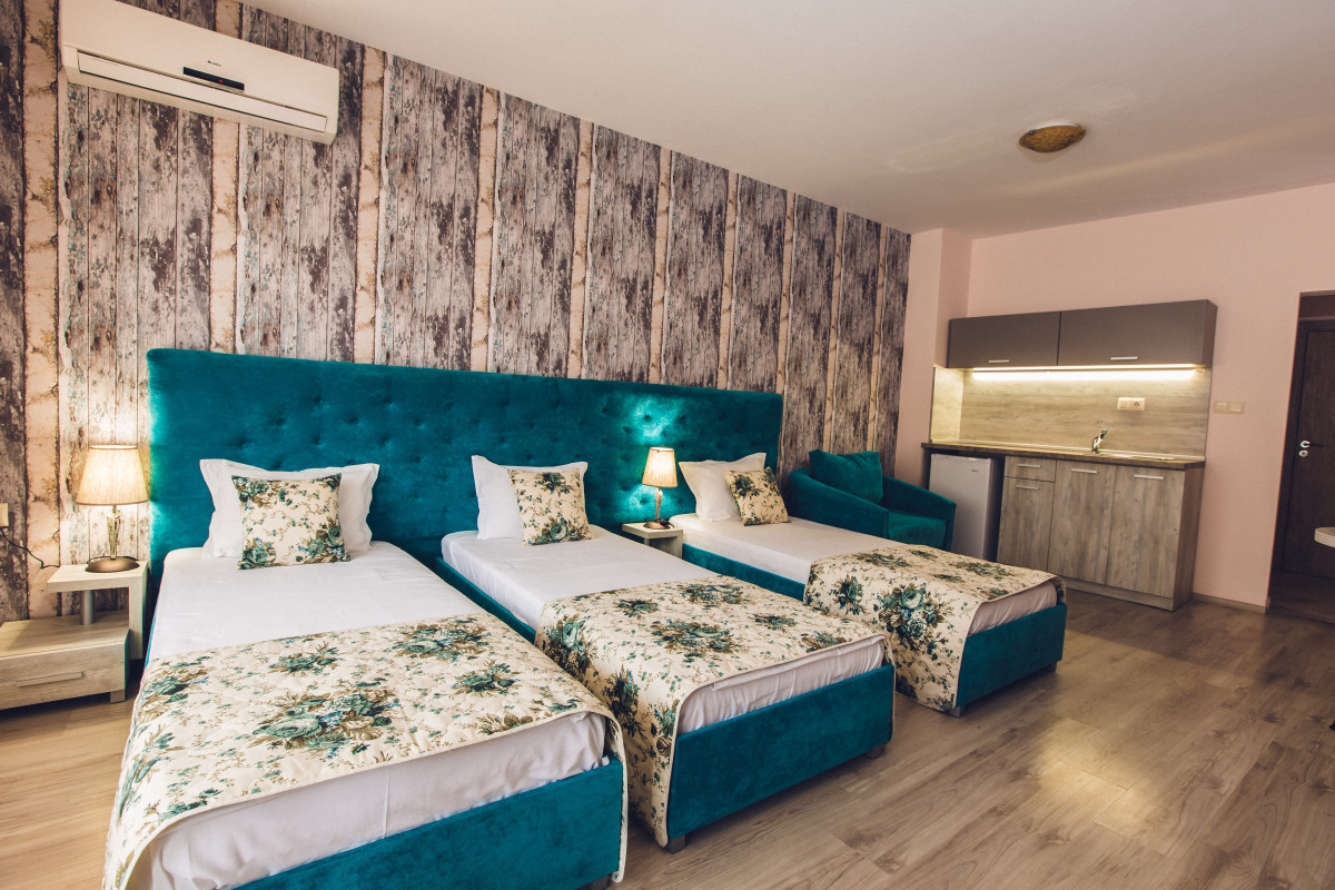 AVENUE DELUXE APT 4*