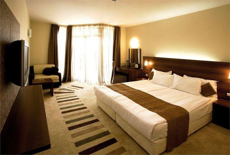 LAGUNA BEACH 4*