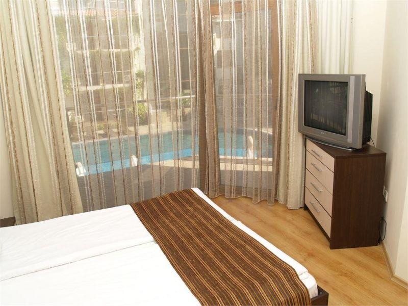 LAGUNA BEACH 4*