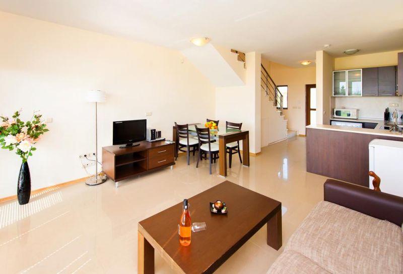 LIGHTHOUSE APARTMENTS & VILLAS 3*