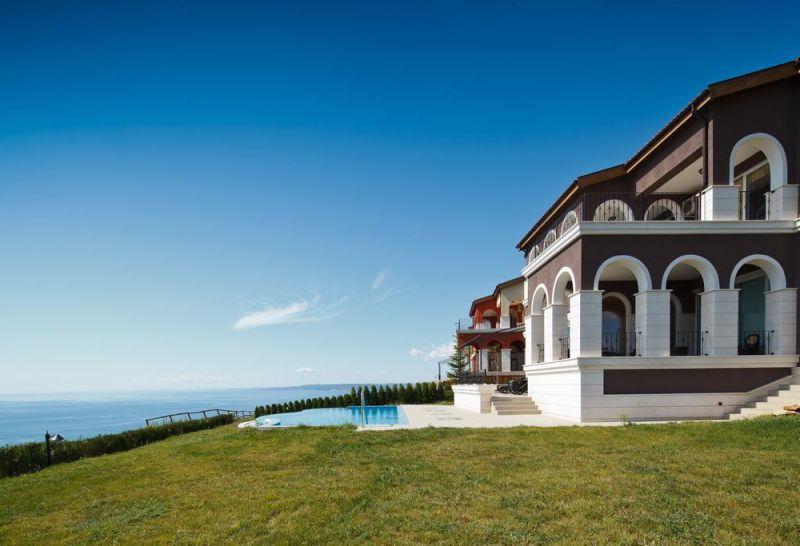 LIGHTHOUSE APARTMENTS & VILLAS 3*
