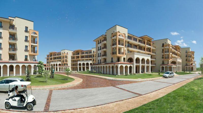 LIGHTHOUSE APARTMENTS & VILLAS 3*