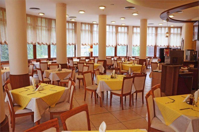 ORPHEUS PAMPOROVO 4*