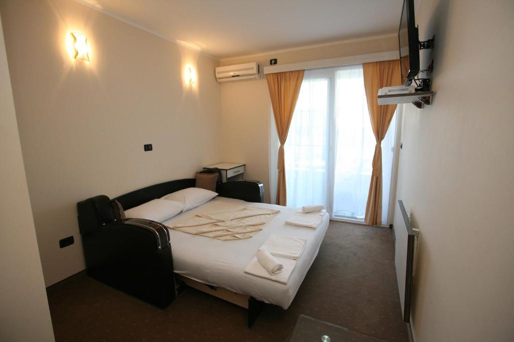 ELENA & MARKO APARTMENTS 3*