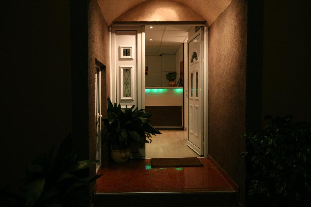 ELENA & MARKO APARTMENTS 3*