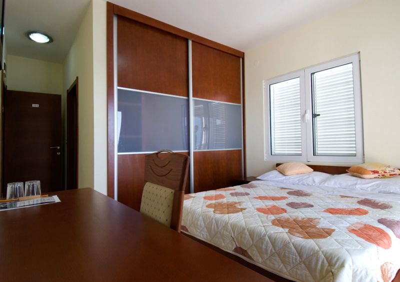 R HOTEL 3*