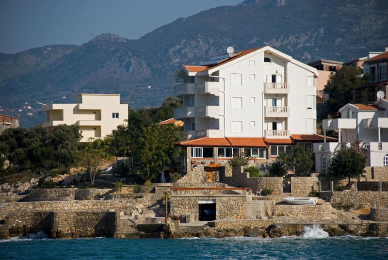 R HOTEL 3*