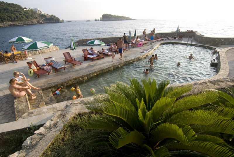 R HOTEL 3*
