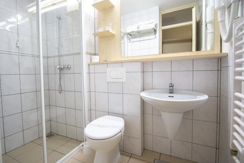 ADRIA HOTEL BIOGRAD NA MORU 3*