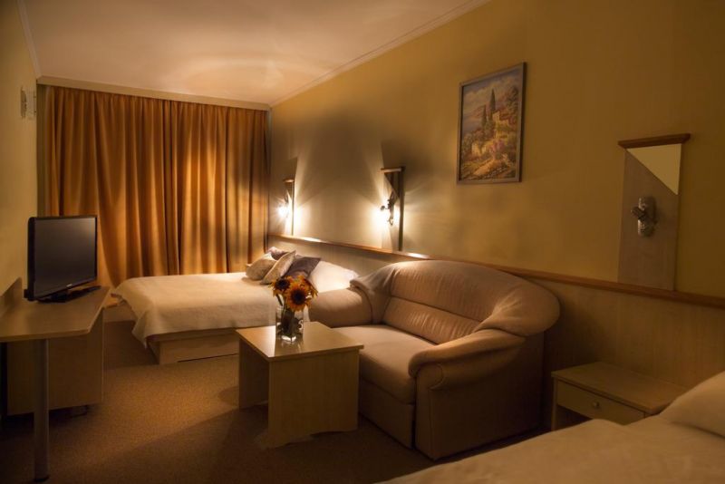 ADRIA HOTEL BIOGRAD NA MORU 3*