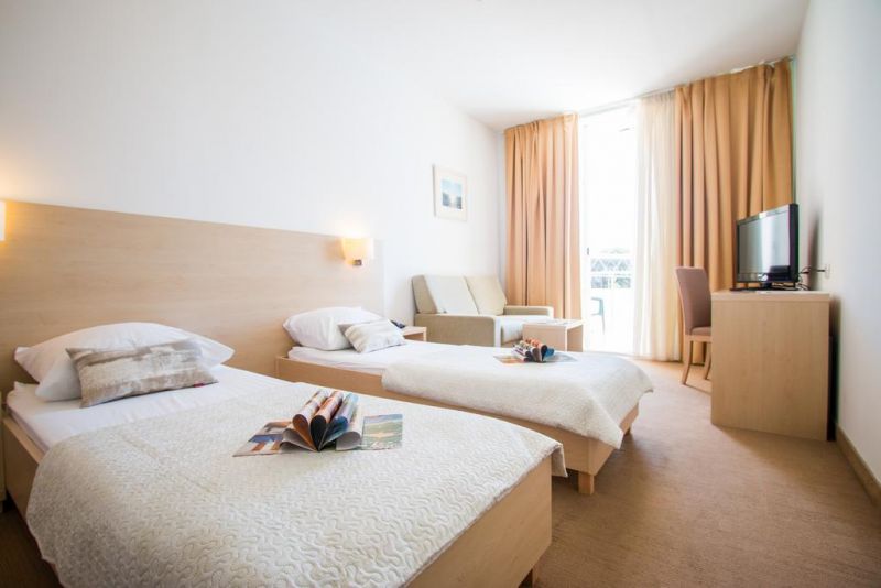 ADRIA HOTEL BIOGRAD NA MORU 3*