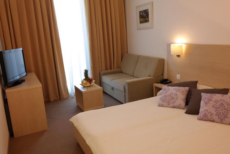 ADRIA HOTEL BIOGRAD NA MORU 3*