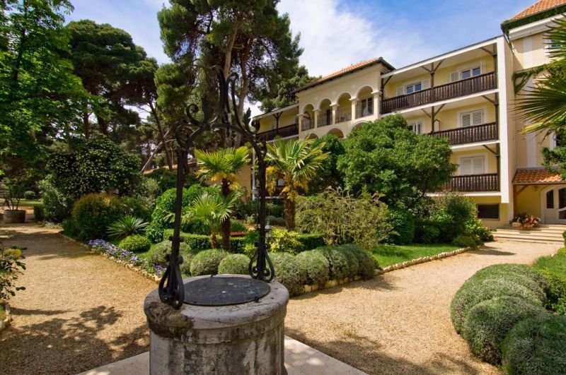 ISLAND HOTEL KATARINA 2*