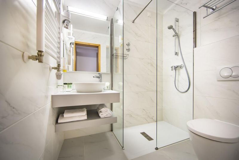 ISLAND HOTEL KATARINA 2*