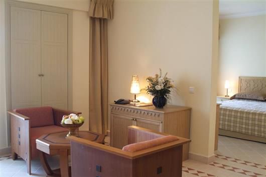 GOLDEN TULIP FARAH SAFI 4*