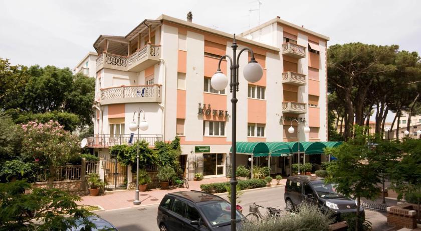 AUSONIA FOLLONICA 3*