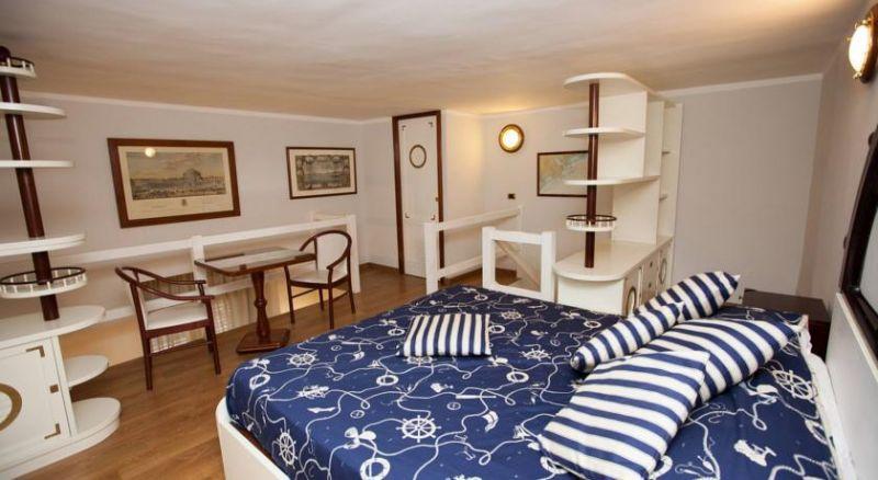 AUSONIA NAPLES 3*