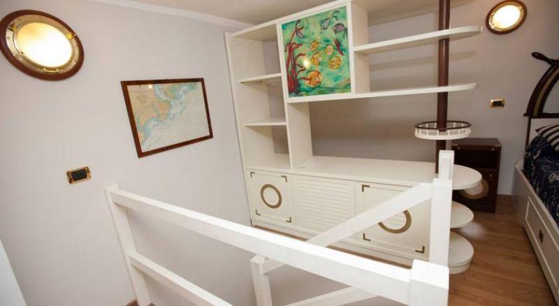 AUSONIA NAPLES 3*