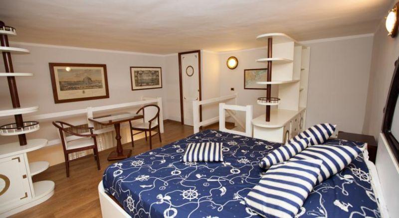 AUSONIA NAPLES 3*