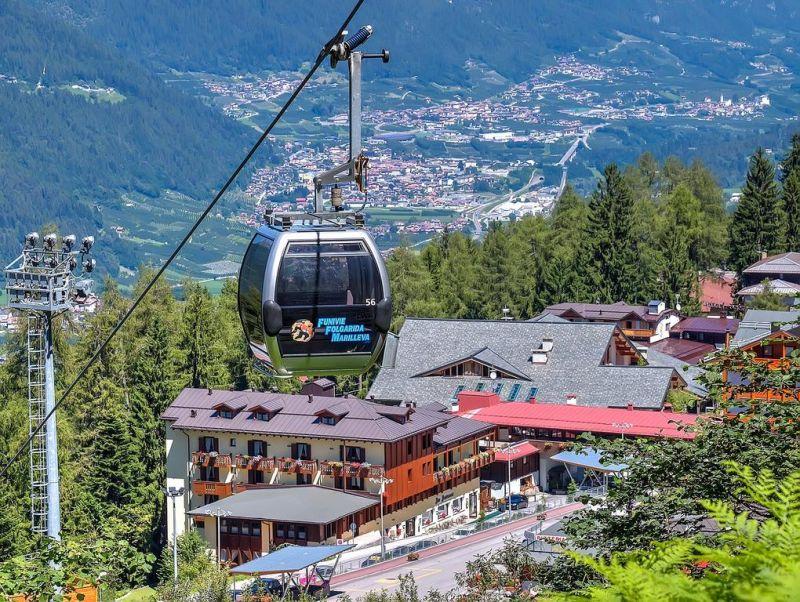 CAMINETTO HOTEL FOLGARIDA 4*