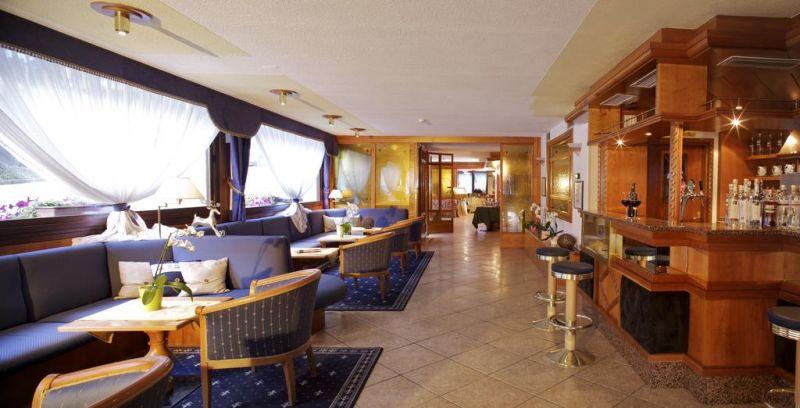 CAMINETTO HOTEL FOLGARIDA 4*