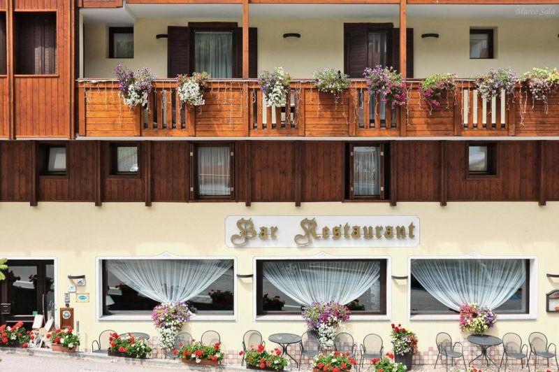 CAMINETTO HOTEL FOLGARIDA 4*