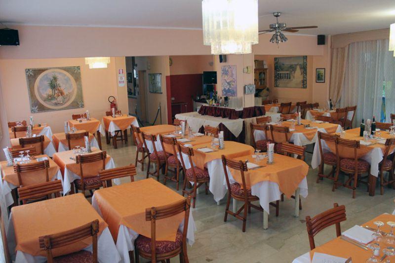 CAPRI PETRE LIGURE 3*