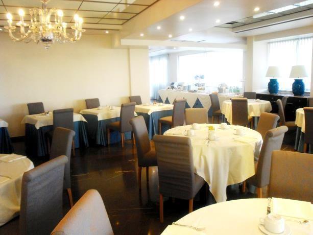 CLUB HOUSE MARINA CENTRO 4*