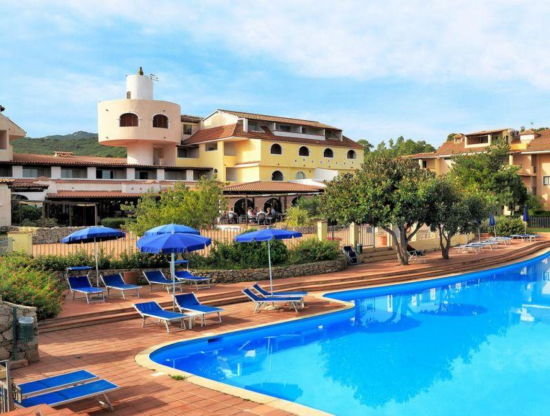 COLONNA BEACH HOTEL & RESIDENCE 4*